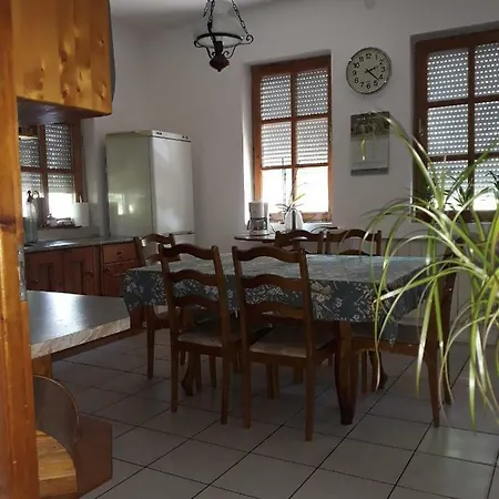 Parti Dulo Apartman アパート Andornaktálya